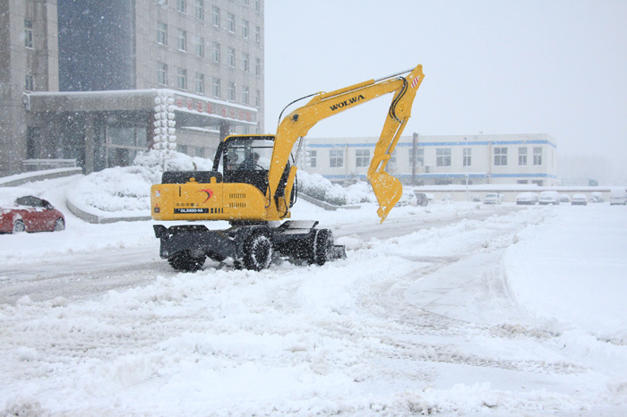 沃爾華挖掘機除雪 沃爾華挖掘機除雪