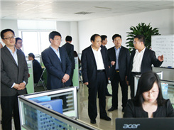市政府領導蒞臨沃爾華電子商務基地指導工作 市政府領導蒞臨沃爾華電子商務基地指導工作