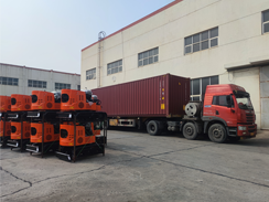 沃爾華集團一批小型挖掘機出口歐洲市場  沃爾華集團一批小型挖掘機出口歐洲市場