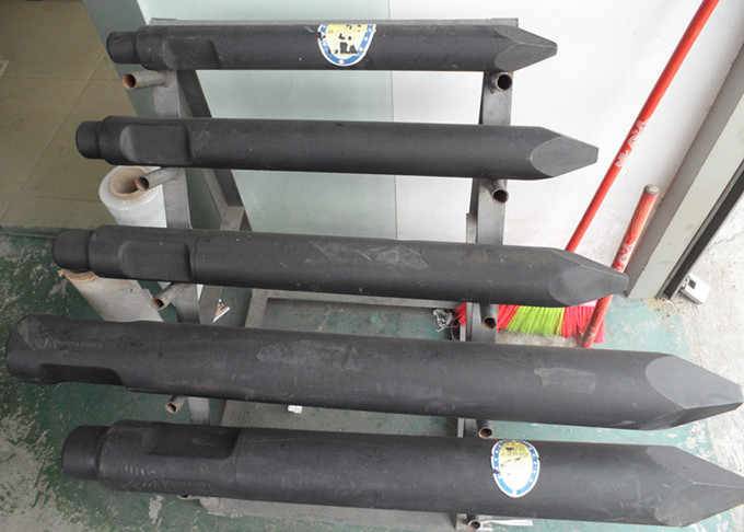 液壓破碎錘釬桿實物圖 液壓破碎錘釬桿實物圖