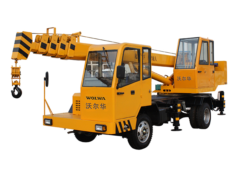 5噸自制底盤GNQY-Z5型吊車實物圖1 5噸自制底盤GNQY-Z5型吊車實物圖1